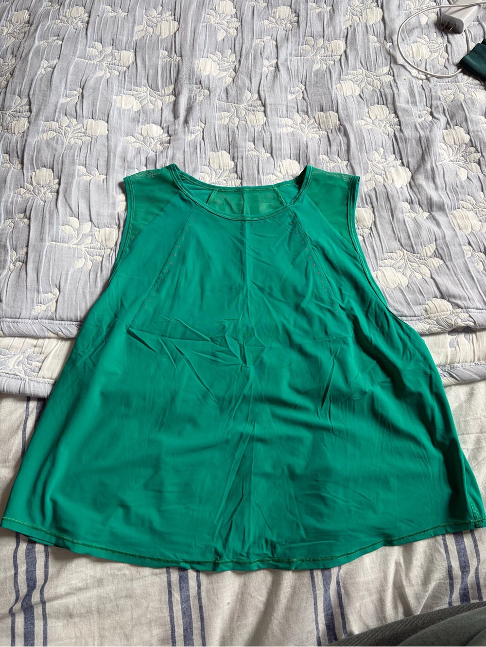 Green lululemon tank